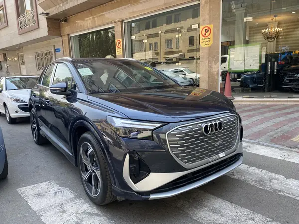 آئودی Q4 e-tron
