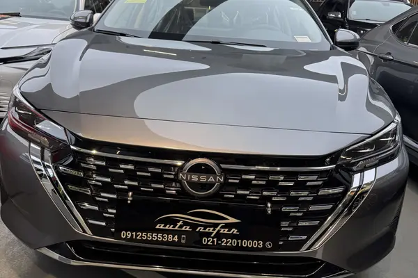 عکس نیسان سیلفی e-POWER