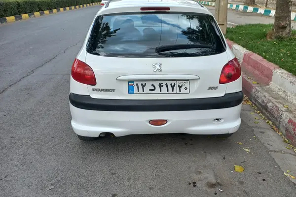 پژو 206