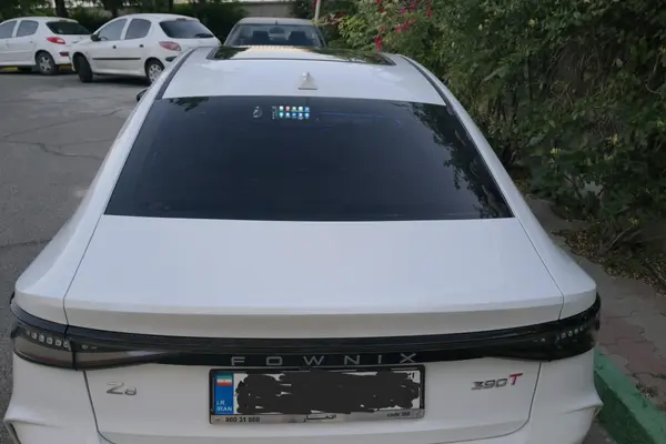 فونیکس آریزو 8 (Z8)