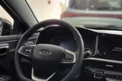 ام وی ام X33 کراس