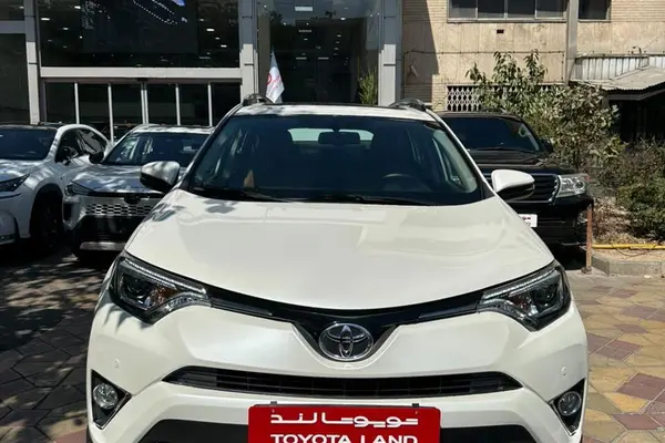 تویوتا راوفور