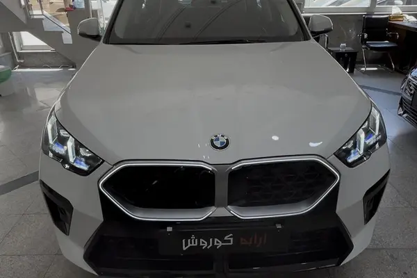بی ام و X2