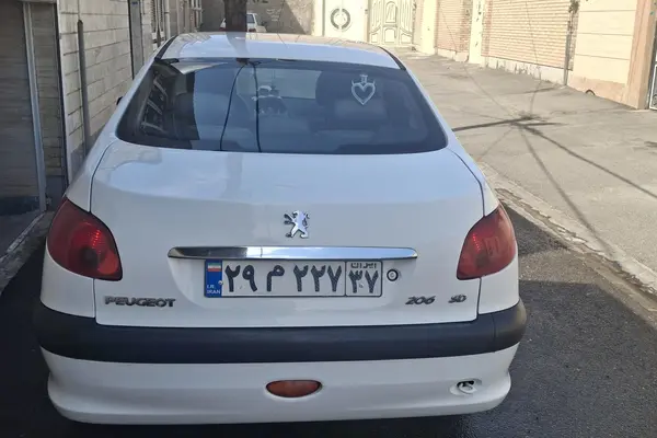 پژو 206