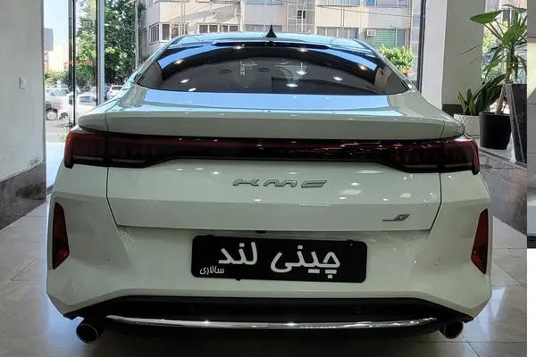 کی ام سی J7