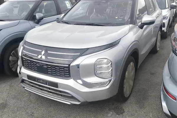 میتسوبیشی اوتلندر