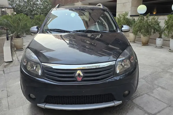 رنو ساندرو استپ وی