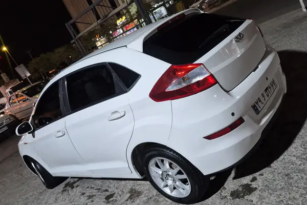 ام وی ام 315هاچ بک