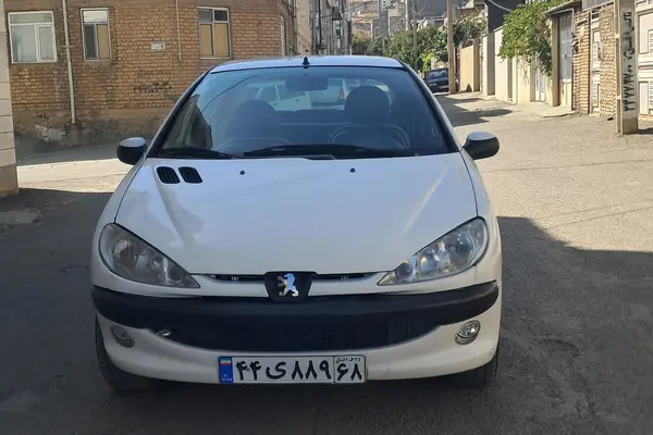 پژو 206