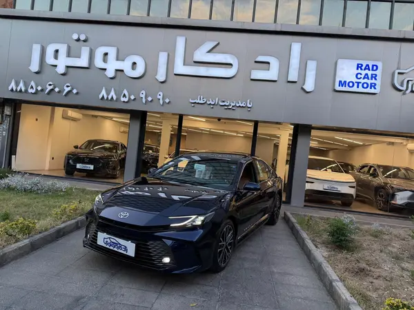 عکس تویوتا کمری هیبرید