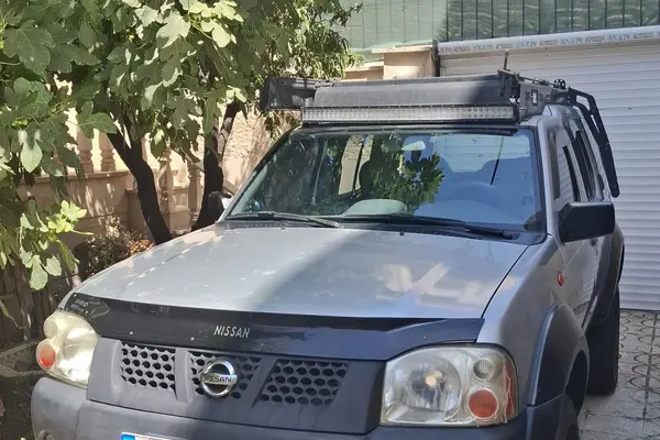 عکس نیسان رونیز