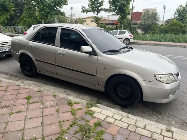 مزدا 323