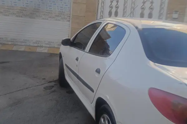 پژو 206