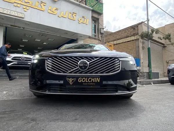 ولوو S90