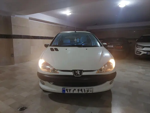 پژو 206
