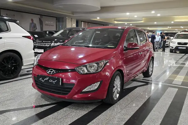 هیوندای i20