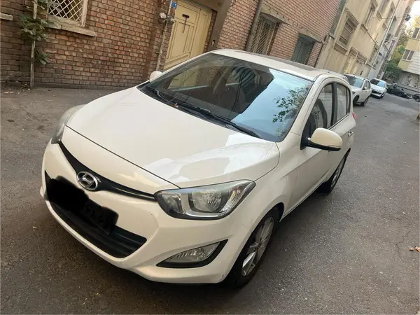 هیوندای i20