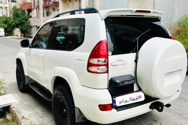 تویوتا پرادو دو در