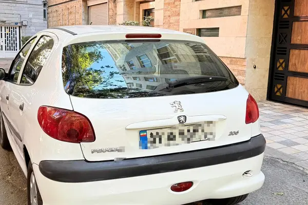 پژو 206