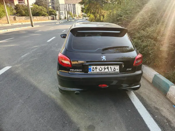 پژو 206