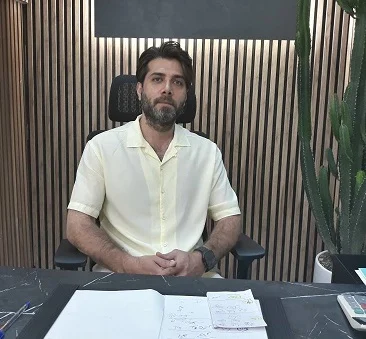 مدیر نمایشگاه اتو کاژه