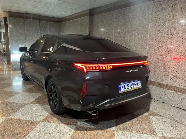 کی ام سی J7