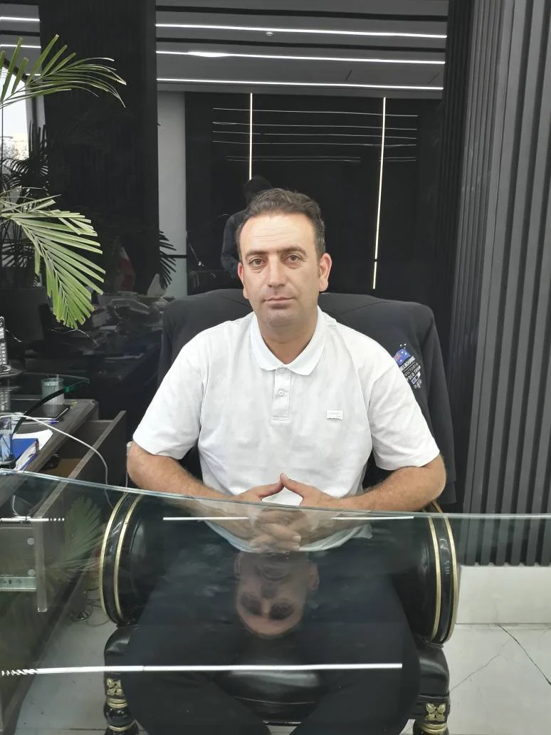 مدیر نمایشگاه اتو خانجانی