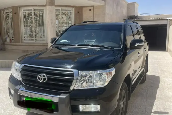 تویوتا لندکروز چهار در
