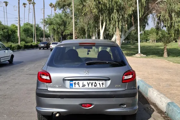 پژو 206