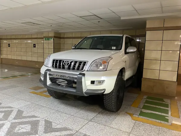تویوتا پرادو دو در