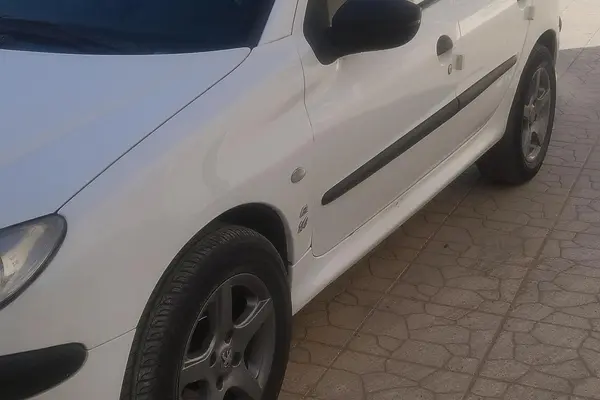 پژو 206