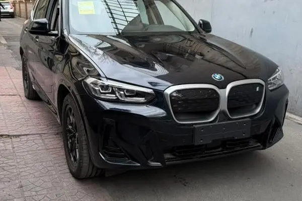 عکس بی ام و iX3