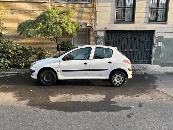 پژو 206
