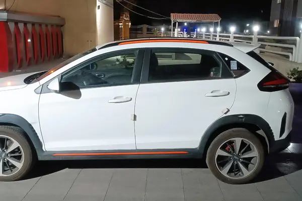 ام وی ام X33 کراس