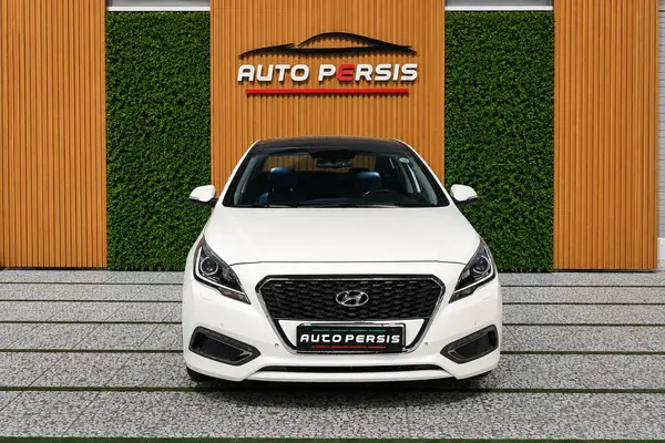 هیوندای سوناتا هیبرید