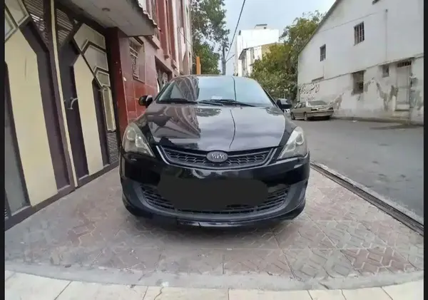 ام وی ام 315هاچ بک