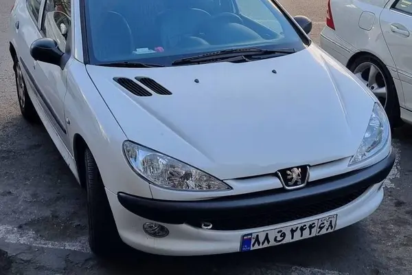 پژو 206