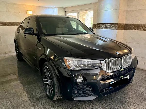 بی ام و X4
