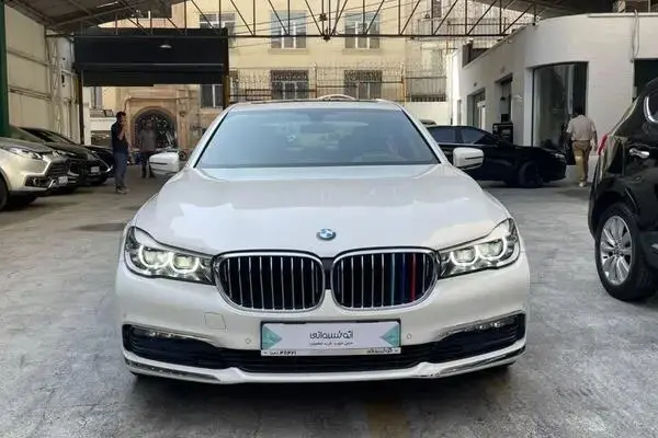 بی ام و سری 7