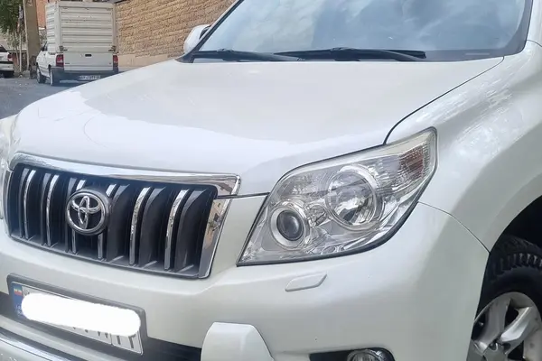 تویوتا پرادو دو در