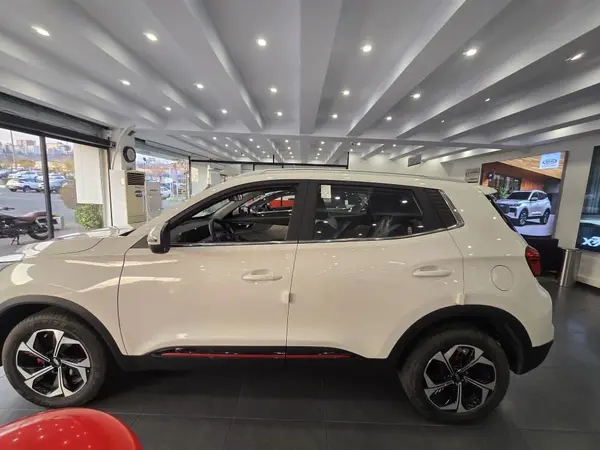 عکس ام وی ام X77