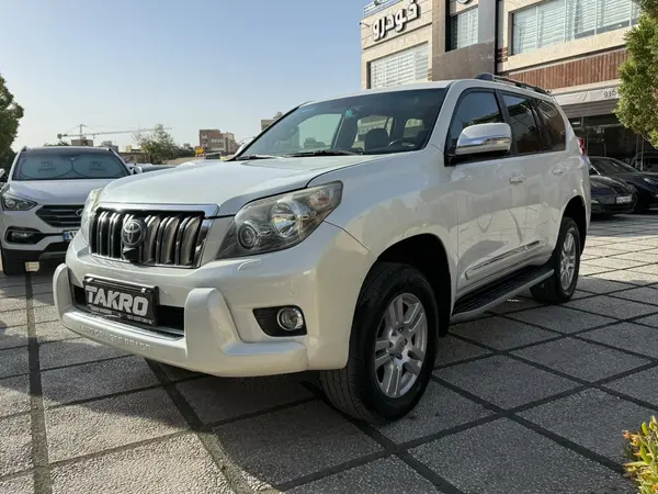 تویوتا پرادو  چهار در