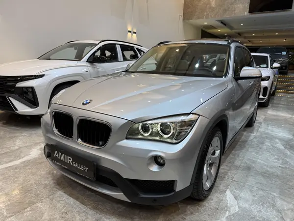 بی ام و X1