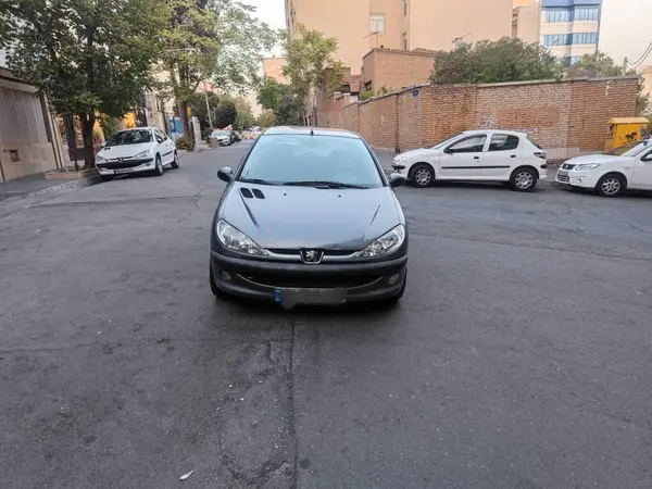 پژو 206
