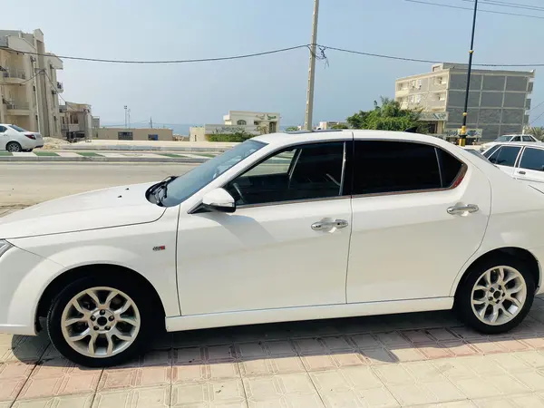 عکس دنا پلاس EF7