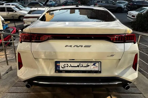 عکس کی ام سی J7