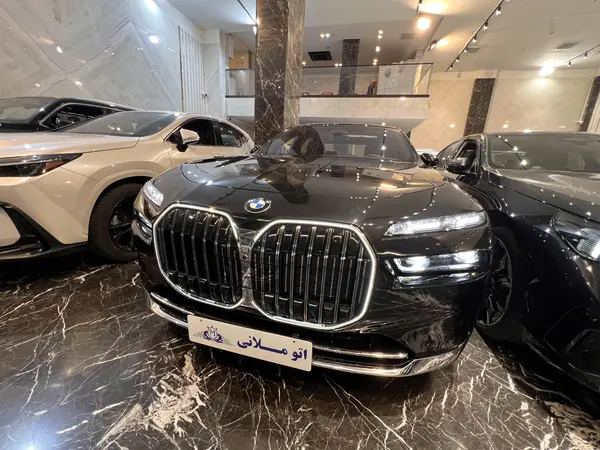 بی ام و سری 7