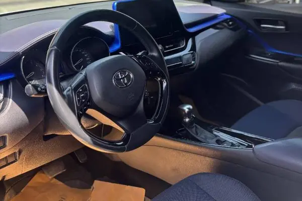 عکس تویوتا C-HR