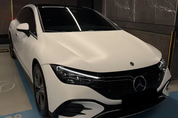 عکس بنز EQE Sedan