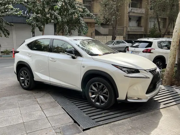 لکسوس NX